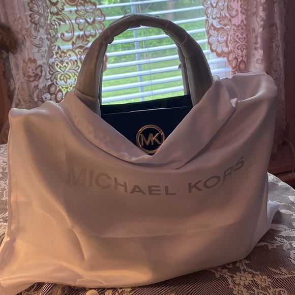 MICHAEL KORS HADLEIGH SM LEATHER TOTE CROSSBODY WITH DUST BAG NWT - Picture 12 of 15